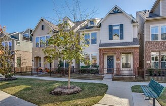 1127 MANACOR LN