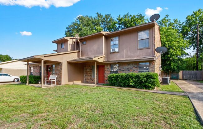 2425 Lakeview Cir