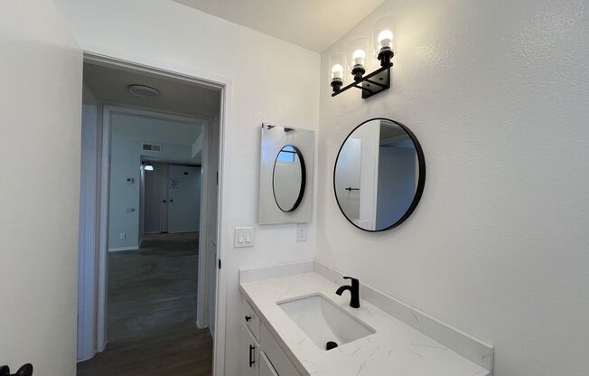 1 bed, 1 bath, 700 sqft, $1,698, Unit 112