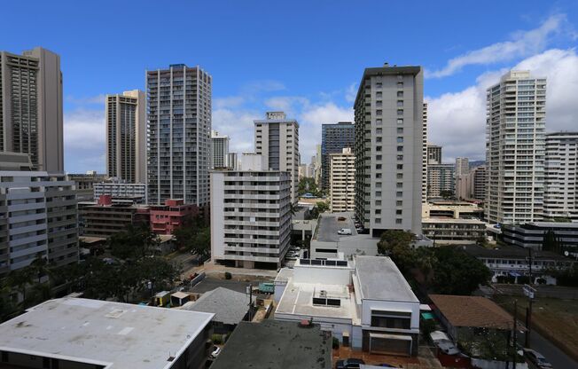 Liliuokalani Plaza – 2 bedroom, 2 bath with 1 covered parking