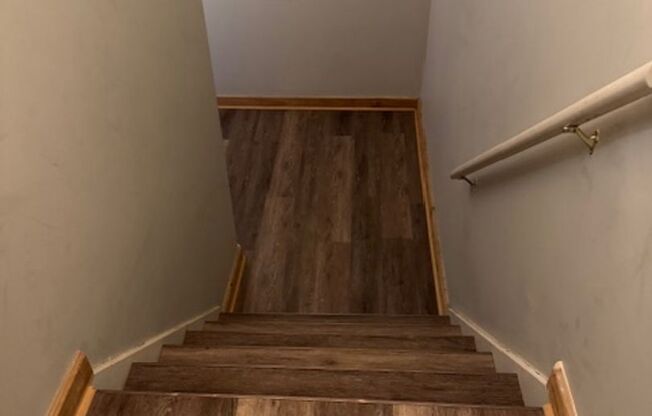 2 beds, 1.5 baths, 1,025 sqft, $1,825, Unit 922