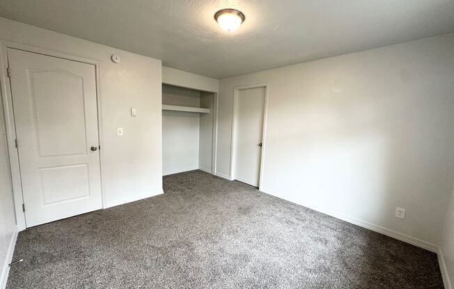 2 beds, 1 bath, 750 sqft, $1,250, Unit 207-2