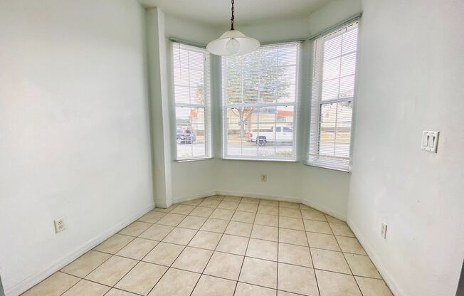 Beautiful 3 BD / 2.5 BA Townhome