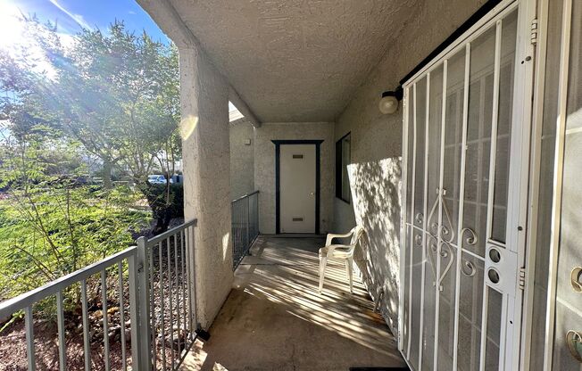 2 beds, 2 baths, $1,400