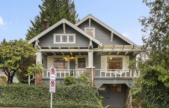 3 bedroom, 2 bath now available by Mt. Tabor Park in SE Portland!