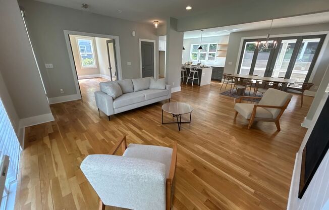3 Bed | 3.5 Bath Single Family Downtown Raleigh Home | Electricity Included!