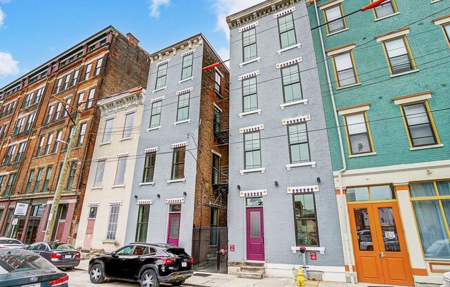 12-14 E 15th St