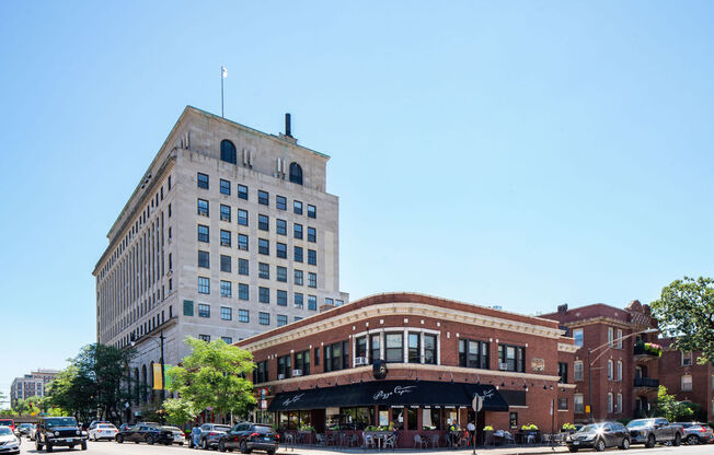 Neighborhood Buildings at Twin Towers, Chicago, 60615