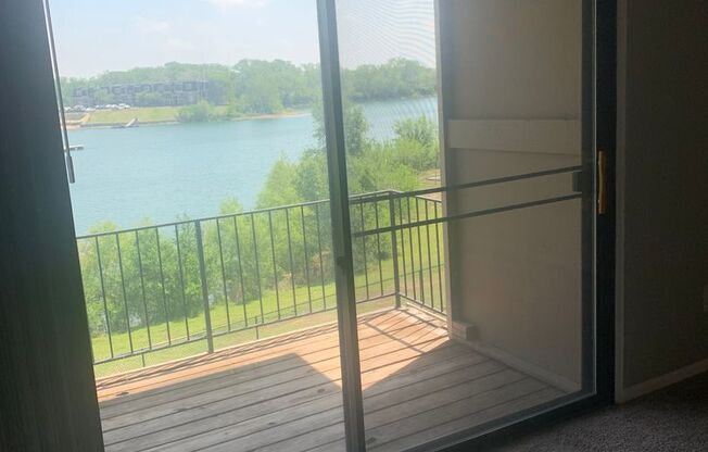 1 bed, 1 bath, 740 sqft, $760