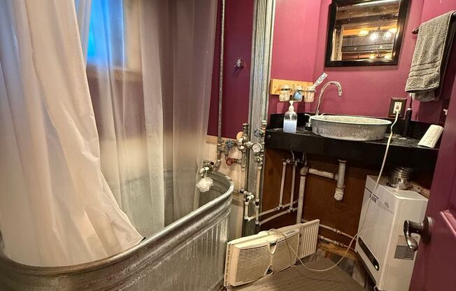 Studio, 1 bath, $1,995