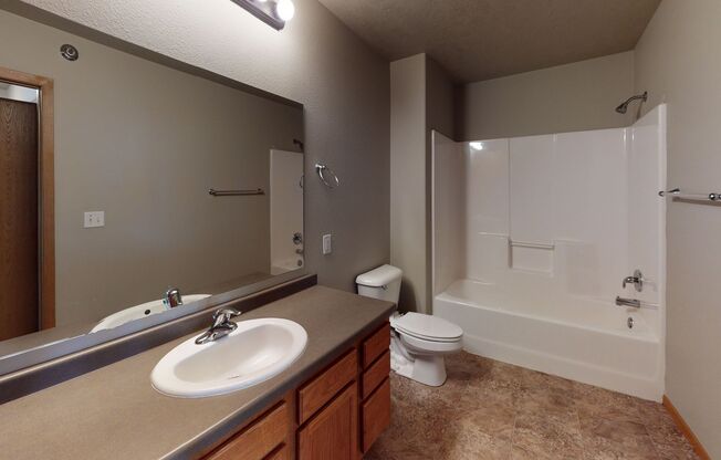 2 beds, 1 bath, 929 sqft, $895, Unit 106