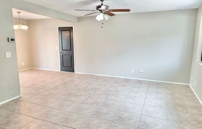Comfortable and Spacious 3 bed 2 bath home in the Country Club neighborhood of Yucca Valley!