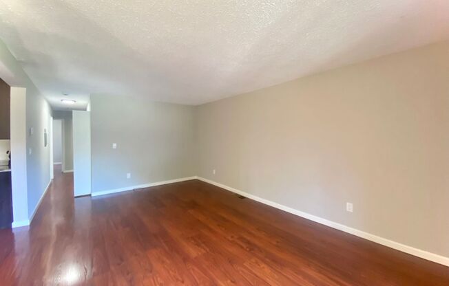 Dazzling 2-bedroom Condo for Rent - Warm Springs!