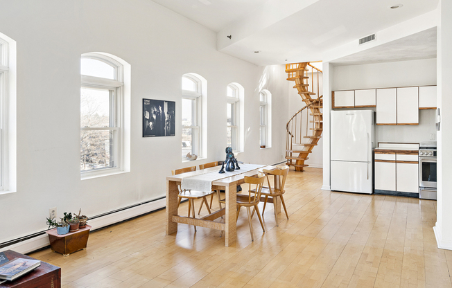 2 beds, 2 baths, $3,300, Unit 8