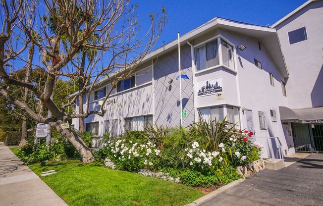 2 beds, 1 bath, 793 sqft, $2,175, Unit 078#B2