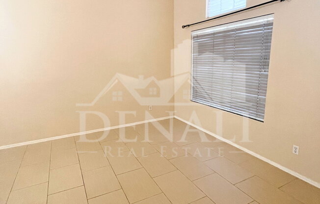 8372 S STEPHANIE LN
