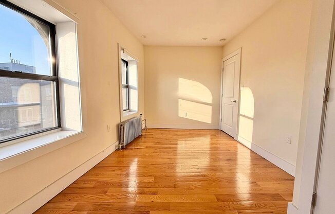 24 ROGERS AVE