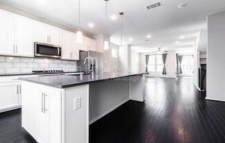 3108 ROSELAND TERRACE LN