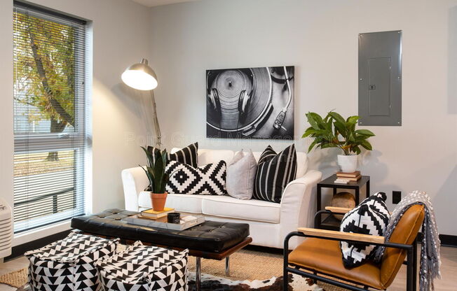 1 bed, 1 bath, 500 sqft, $825, Unit 305