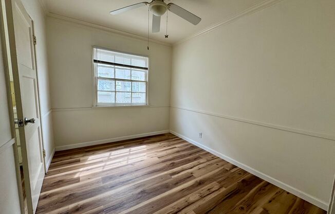 Bronson Ave 1624