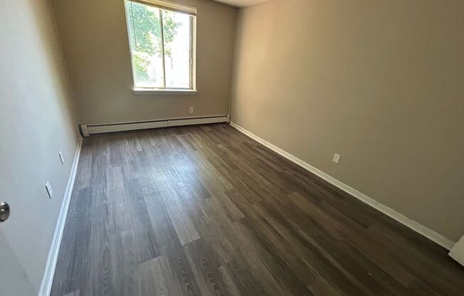 1 bed, 1 bath, $1,145, Unit 307