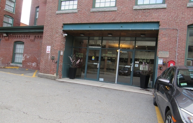 1 bed, 1 bath, 712 sqft, $1,795, Unit 120