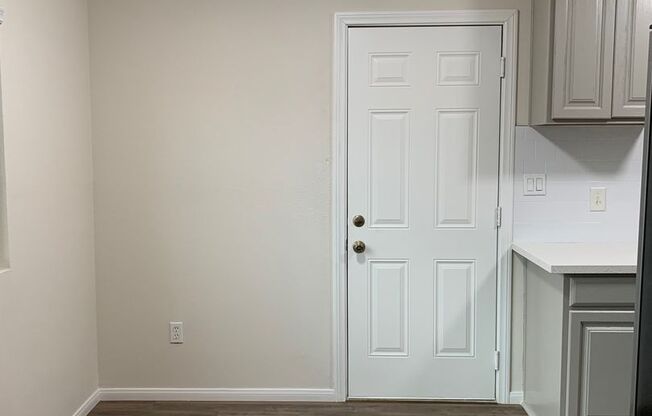 UPDATED 3 BEDROOM HOME IN HENDERSON