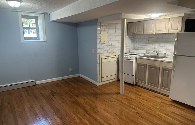 57 Brighton Ave Apt 10