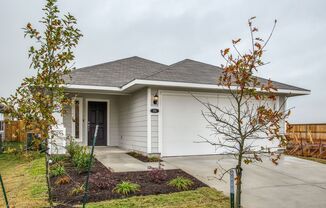 Adorable 1 story cottage home in Hymeadow with a covered patio!