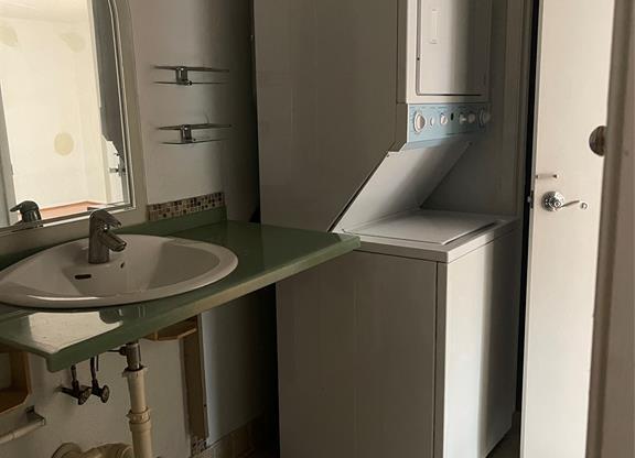 6001 Reims Road - 406
