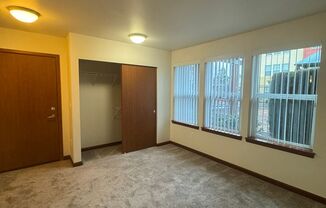 Studio, 1 bath, 337 sqft, $1,392, Unit A108