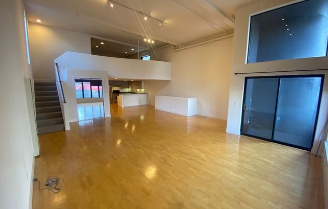 EPIC REA, INC - Vibrant Mission District Luxury Living 2 bed/2 bath Loft w/ Rooftop Deck