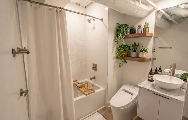 2 beds, 2 baths, 1,172 sqft, $5,250, Unit 1013