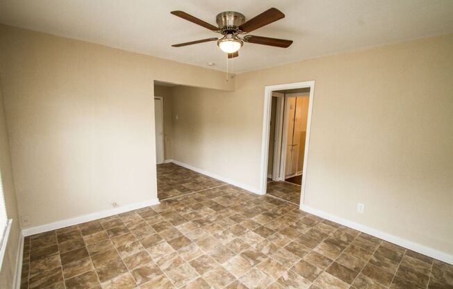 3 beds, 1 bath, $1,295