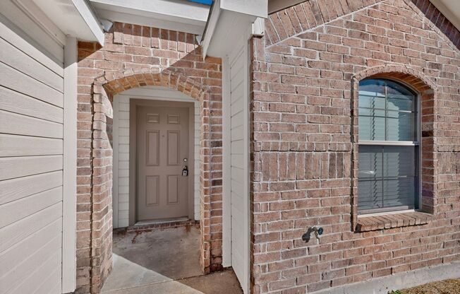 Stunning 4 Bedroom Home in Paraiso Escondido with Spectacular Backyard – Available for Viewing!!