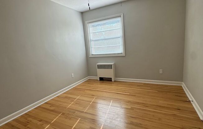 1 bed, 1 bath, 606 sqft, $1,595, Unit 420