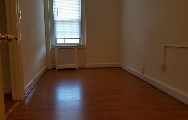 2 beds, 1.5 baths, 825 sqft, $1,800, Unit 125