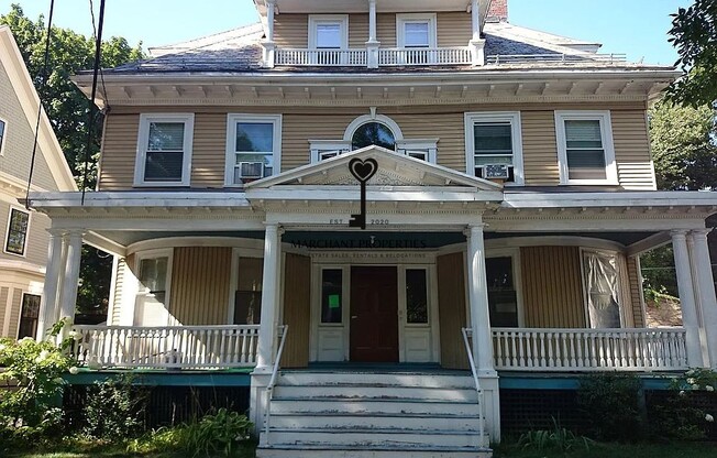 11 MANCHESTER RD