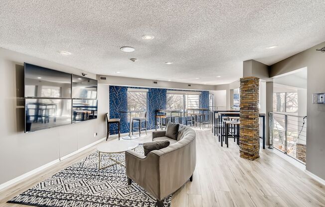 1 bed, 1 bath, 890 sqft, $1,600, Unit 126