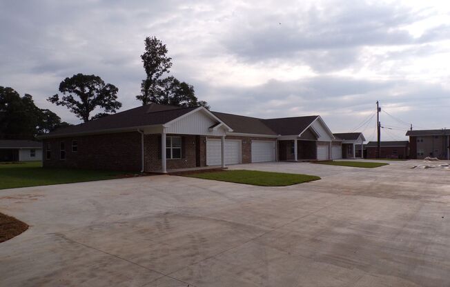 Shady Oak Apartments, Lowe Drive, Enterprise, AL