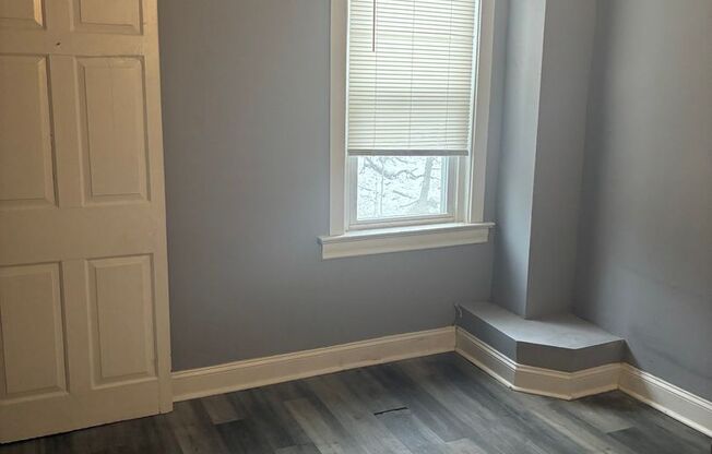 2 Bed 2 Bath Located on Balsam! Ac and Laundry!