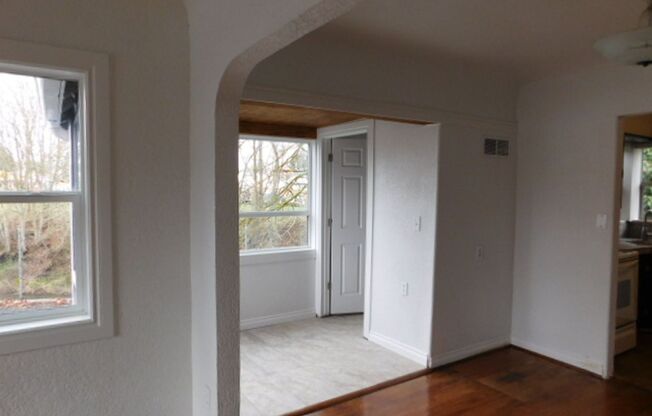 3Bd/2Ba Two Story House - Available to View!