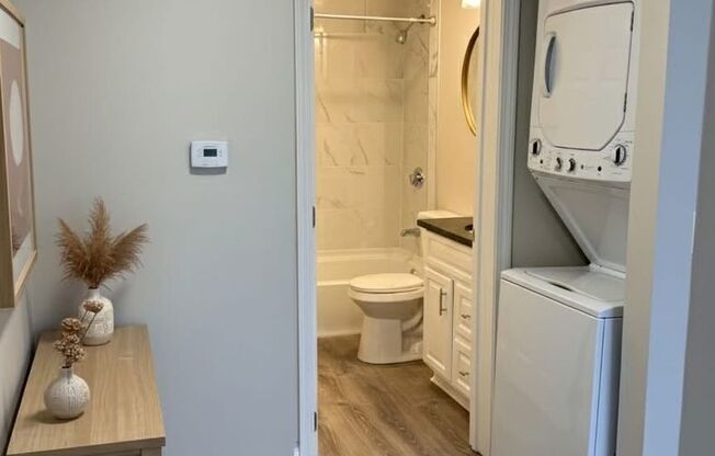 2 beds, 1 bath, 680 sqft, $2,500, Unit 15-31