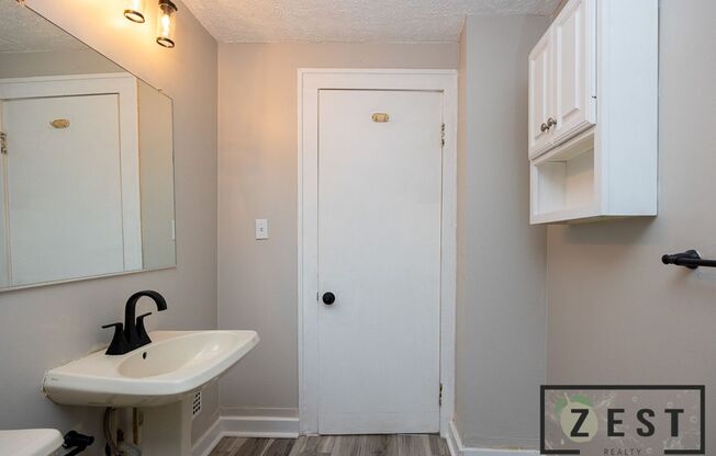 3 beds, 1 bath, $1,450