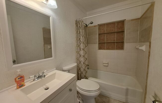 3 beds, 1 bath, $1,375