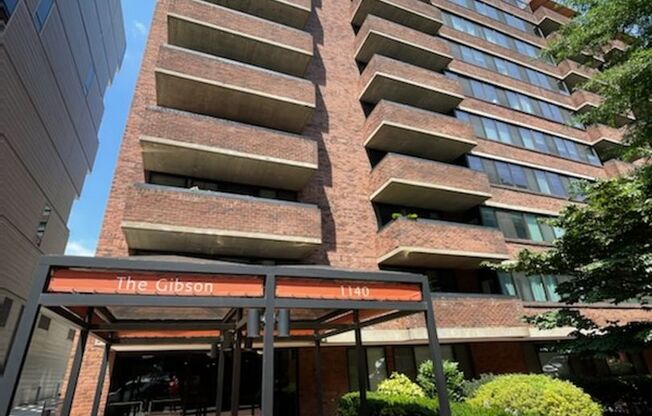 2 bedroom 2 bath WITH PARKING