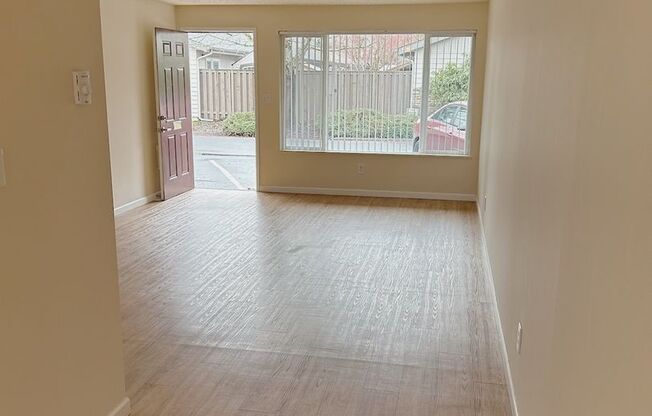 2 beds, 1 bath, 845 sqft, $1,575, Unit 49