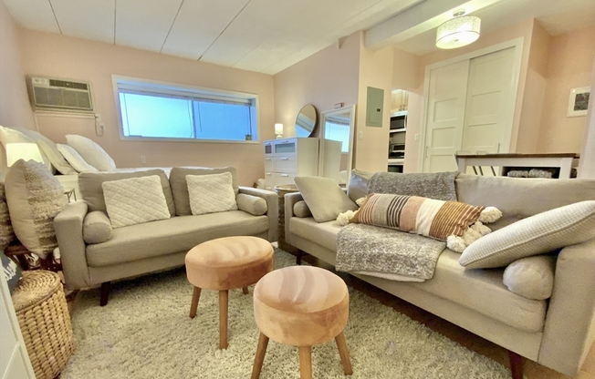 995 MASSACHUSETTS AVE