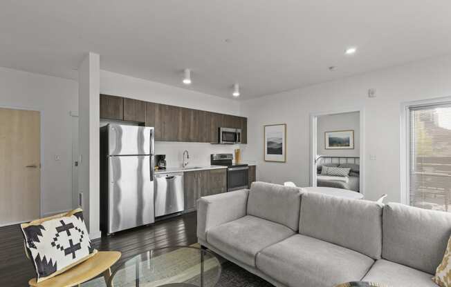 RANGE APARTMENTS IS YOUR BEND BASECAMP