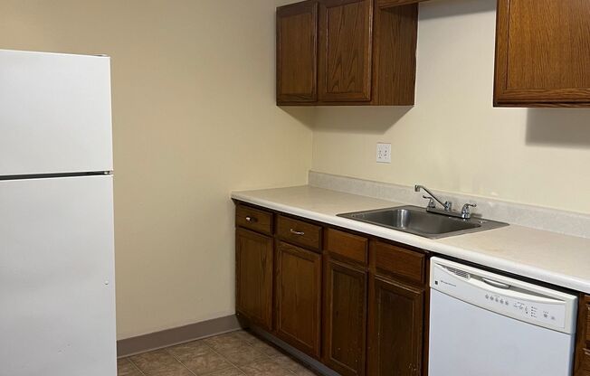 2 beds, 1 bath, 800 sqft, $820, Unit 29